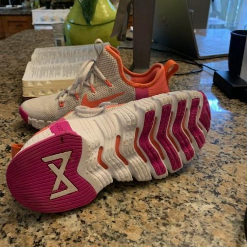 Nike Women's size 9 Shoes